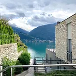 Madeline - Stunning View With A Pool And A Private Parking شقة *